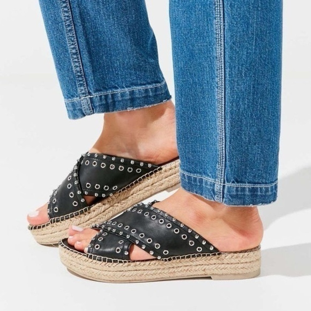 Dolce Vita 8 Iva Slides Black Studded Women's Shoes